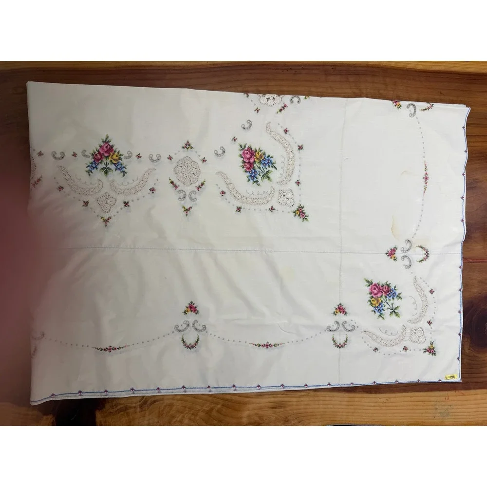 Vintage Hand Embroidered Cross Stitch Tablecloth Cotton Floral Crochet lace BB14